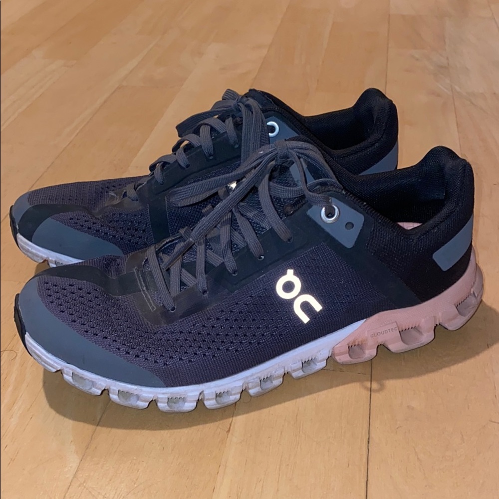 ON CloudFlow Running Athletic Shoes
